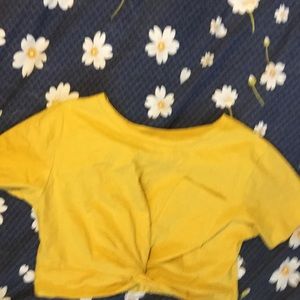mustered yellow cropped tee